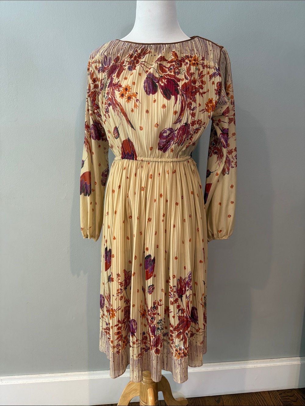 Vintage Pleated Long-Sleeve Floral Midi Dress in tan and Purple- size small